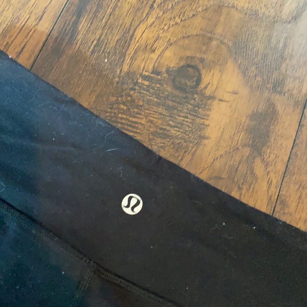 Lululemon size 2 wunder under cropped legging